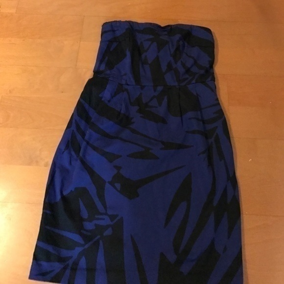 Express Blue and Black Chic Cocktail Dress Sz 6 - Picture 3 of 4